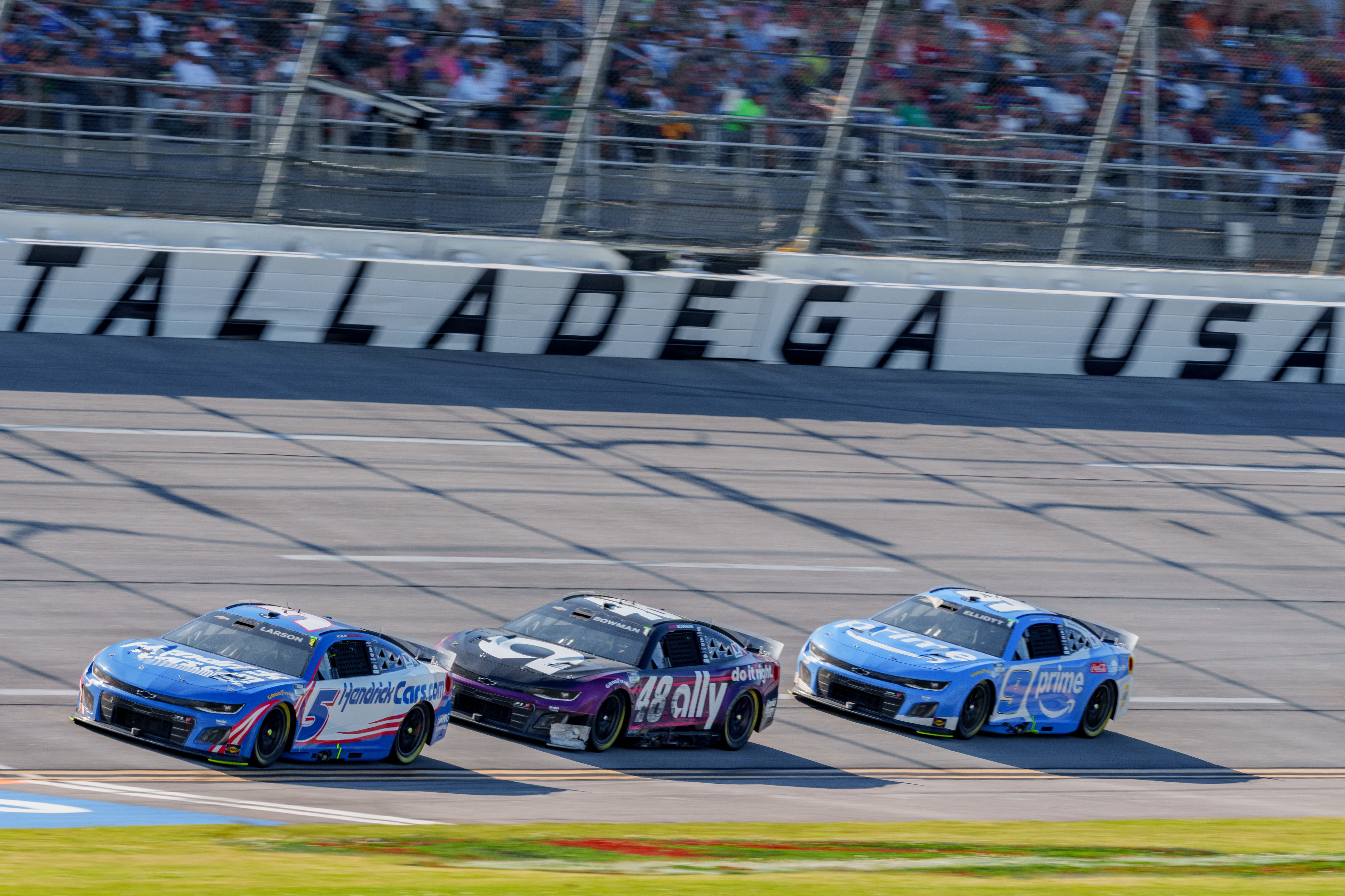 Hendrick Motorsports drivers Kyle Larson (5), Alex Bowman (48), and Chase Elliott (9) at Talladega Superspeedway. Source: Imagn